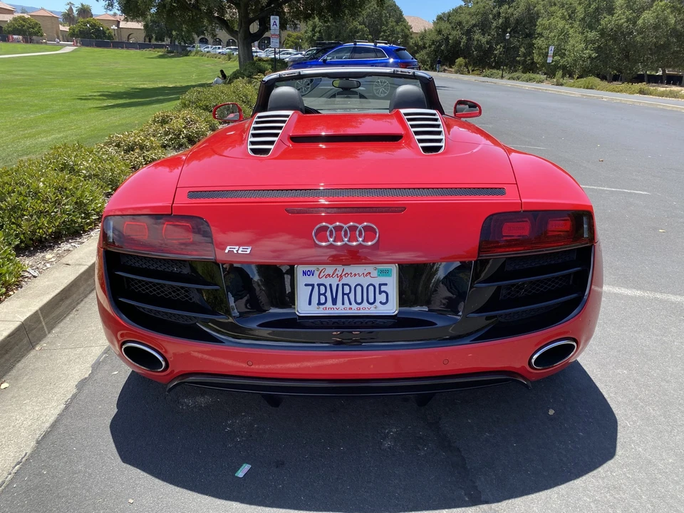 2011 Audi 42 R8 - Image 9 of 31