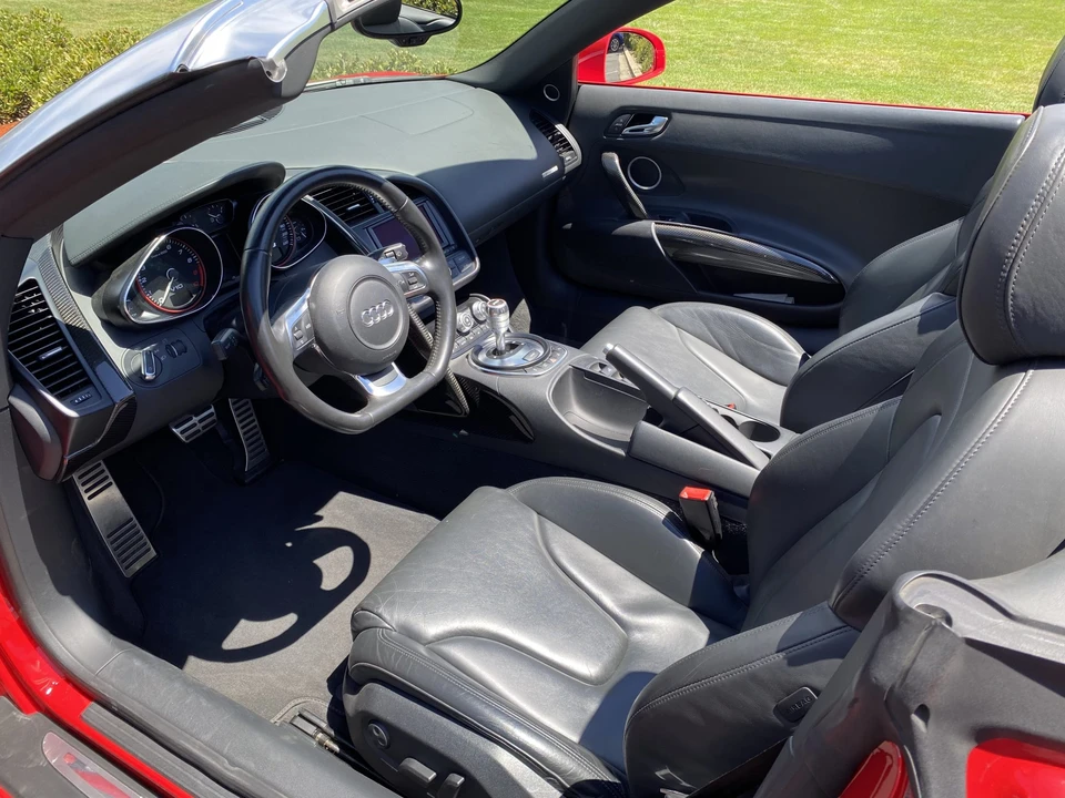 2011 Audi 42 R8 - Image 26 of 31