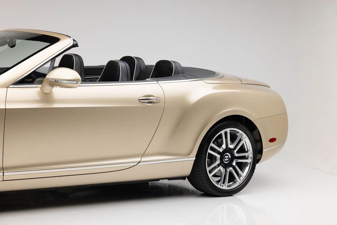 2011 Bentley Continental GTC - Image 30 of 31