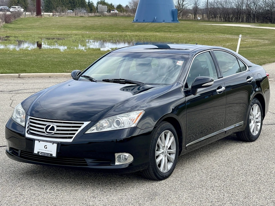 2011 Lexus ES 5th Gen - Image 15 of 31
