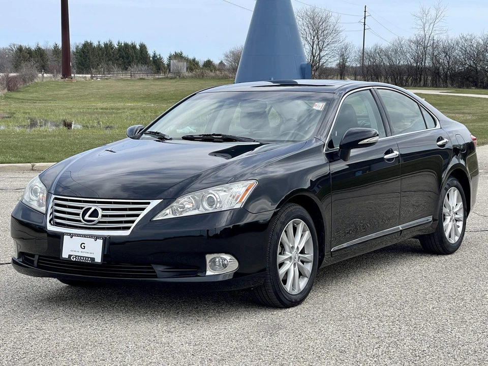 2011 Lexus ES 5th Gen - Image 14 of 31