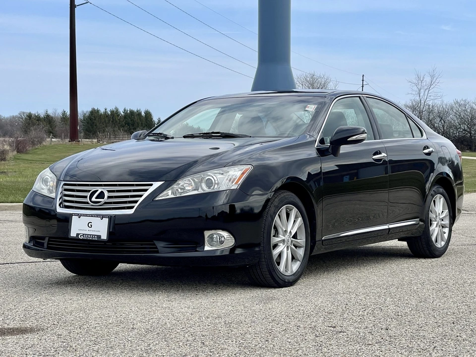 2011 Lexus ES 5th Gen - Image 13 of 31