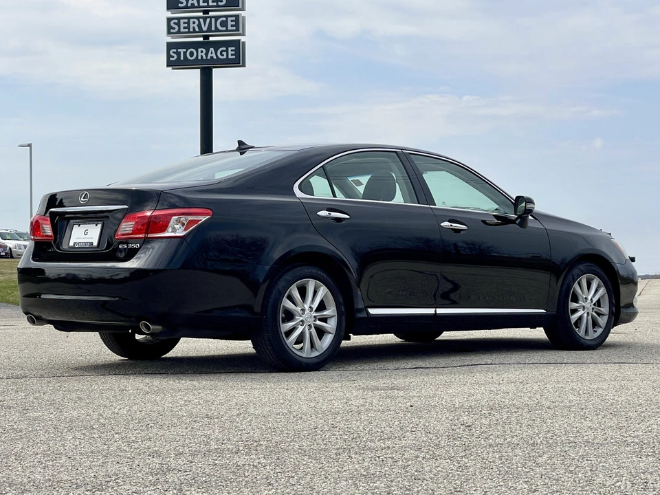 2011 Lexus ES 5th Gen - Image 26 of 31