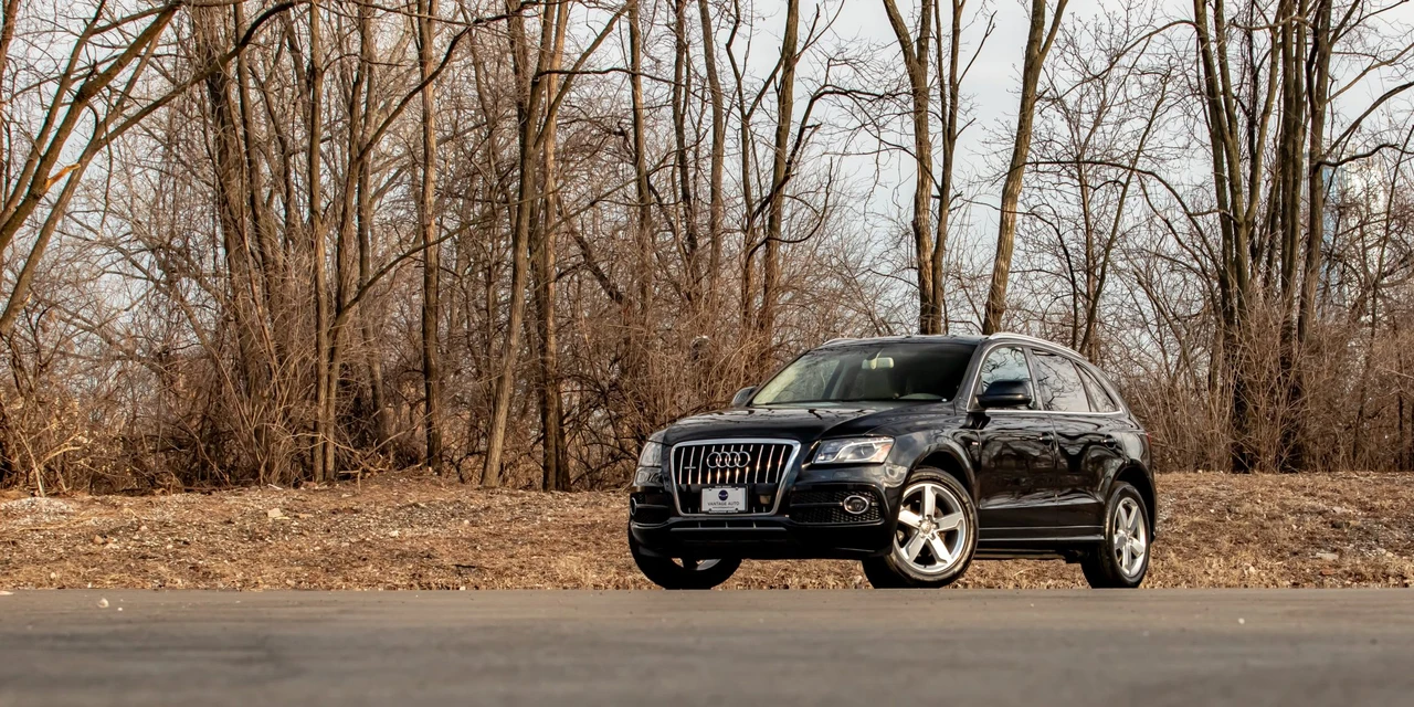 2012 Audi 8R Q5 - Image 2 of 31