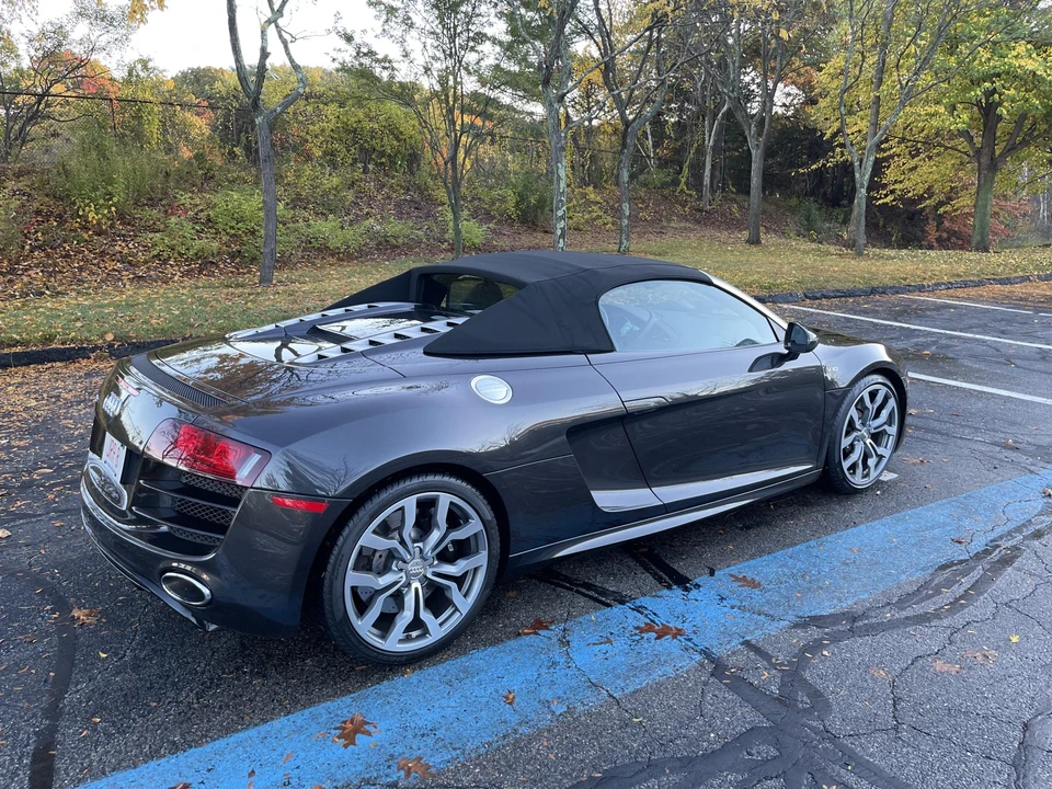2012 Audi 42 R8 - Image 27 of 31