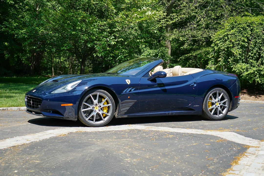 2012 Ferrari California - Image 2 of 6