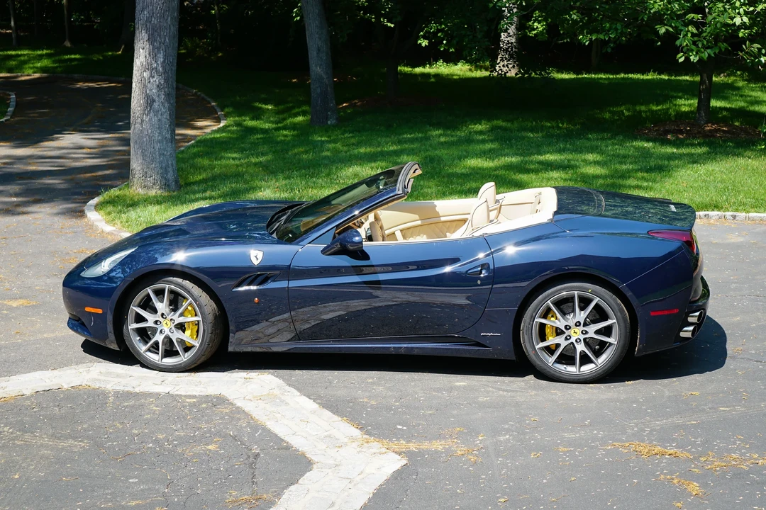 2012 Ferrari California - Image 5 of 6