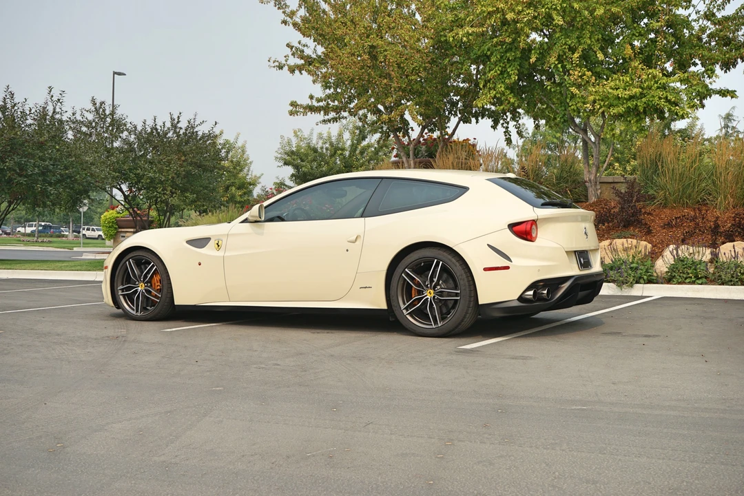 2012 Ferrari FF - Image 11 of 31