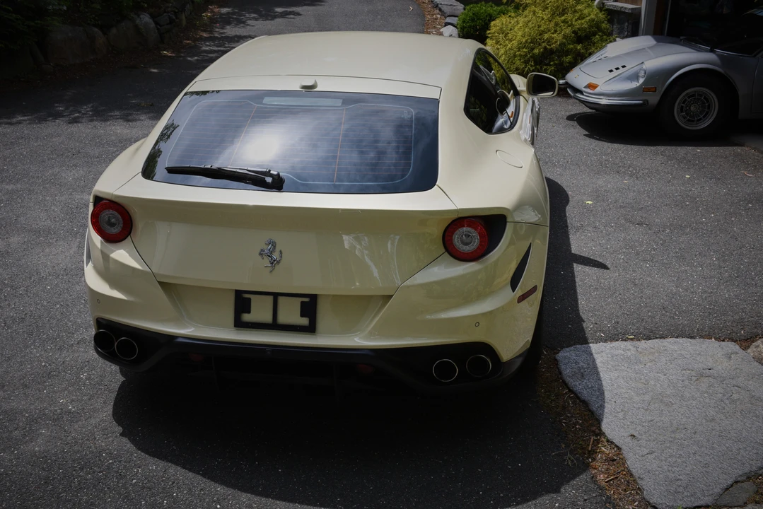 2012 Ferrari FF - Image 14 of 31
