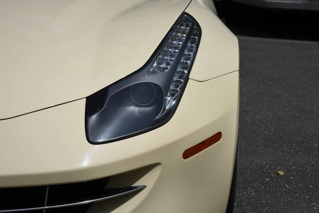 2012 Ferrari FF - Image 25 of 31