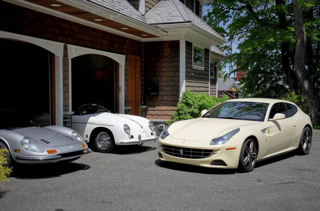 2012 Ferrari FF - Image 2 of 31