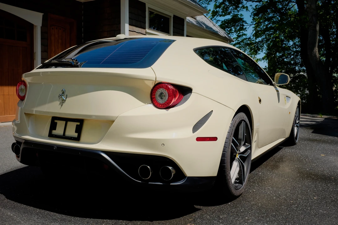 2012 Ferrari FF - Image 16 of 31