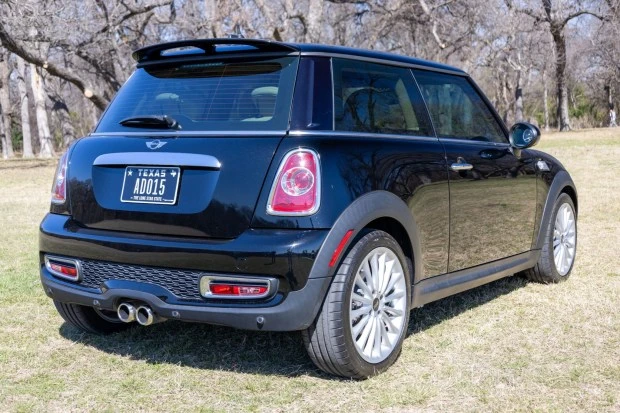 2012 Mini Mini 2nd Gen - Image 2 of 8