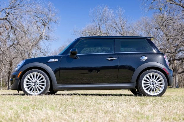 2012 Mini Mini 2nd Gen - Image 3 of 8