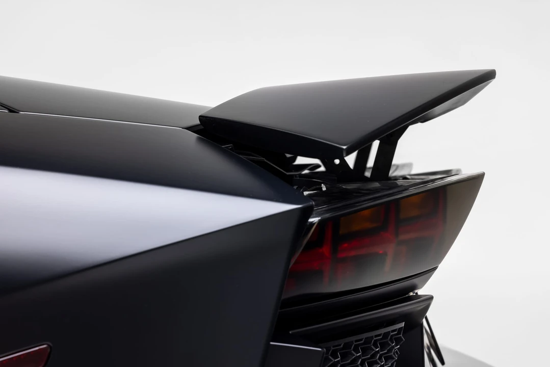 2013 Lamborghini Aventador LP700-4 - Image 29 of 31
