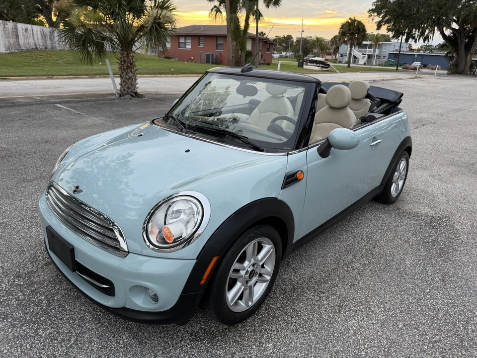 2013 Mini Coupe & Roadster - Image 17 of 31