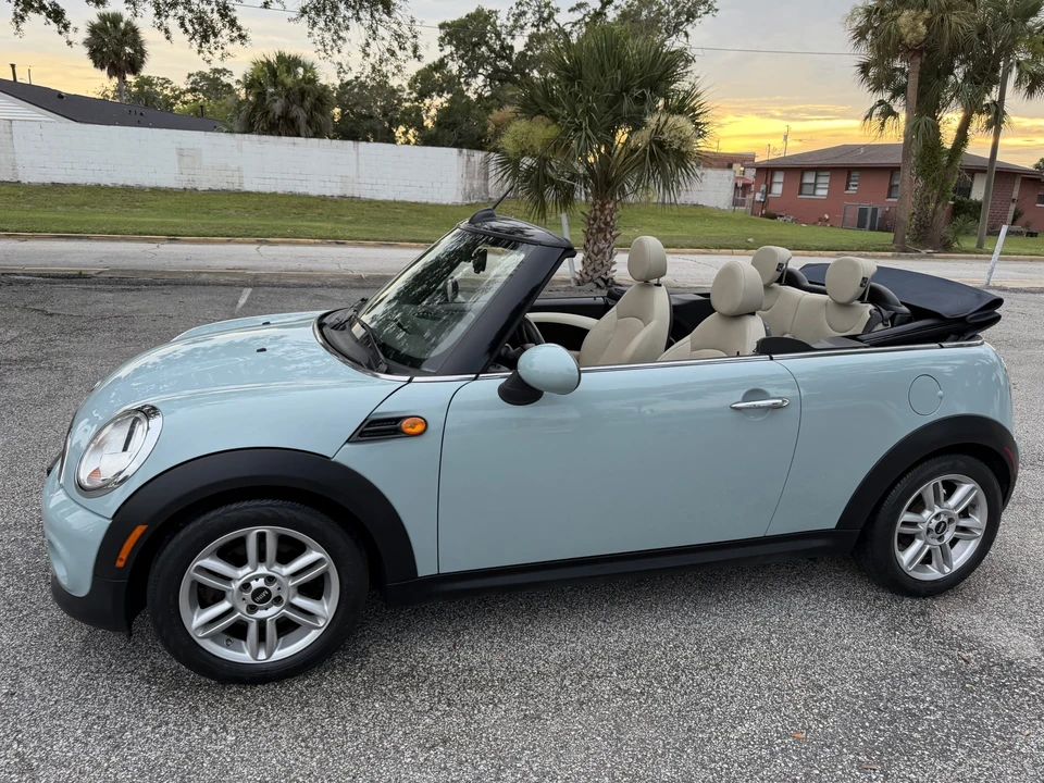 2013 Mini Coupe & Roadster - Image 21 of 31