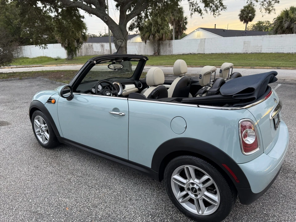 2013 Mini Coupe & Roadster - Image 26 of 31