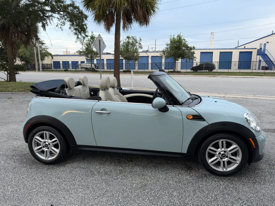2013 Mini Coupe & Roadster - Image 30 of 31