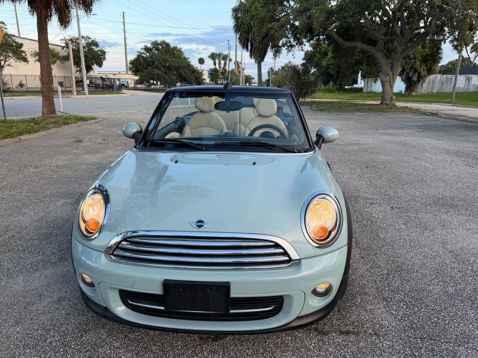 2013 Mini Coupe & Roadster - Image 4 of 31