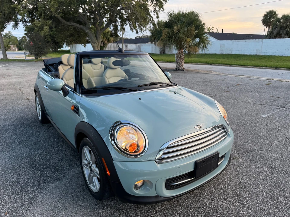 2013 Mini Coupe & Roadster - Image 6 of 31
