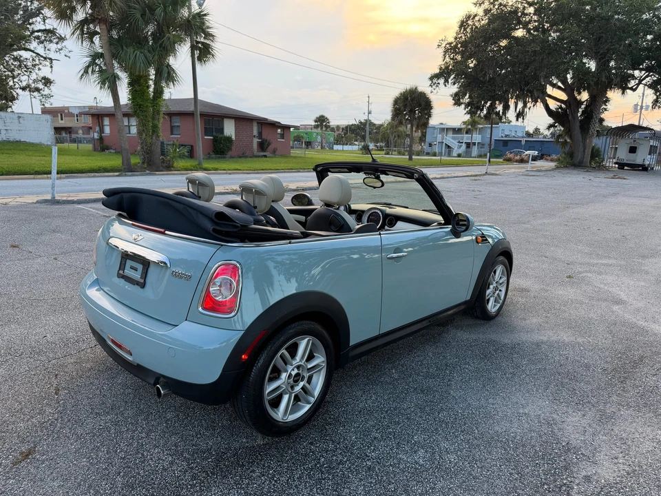 2013 Mini Coupe & Roadster - Image 8 of 31