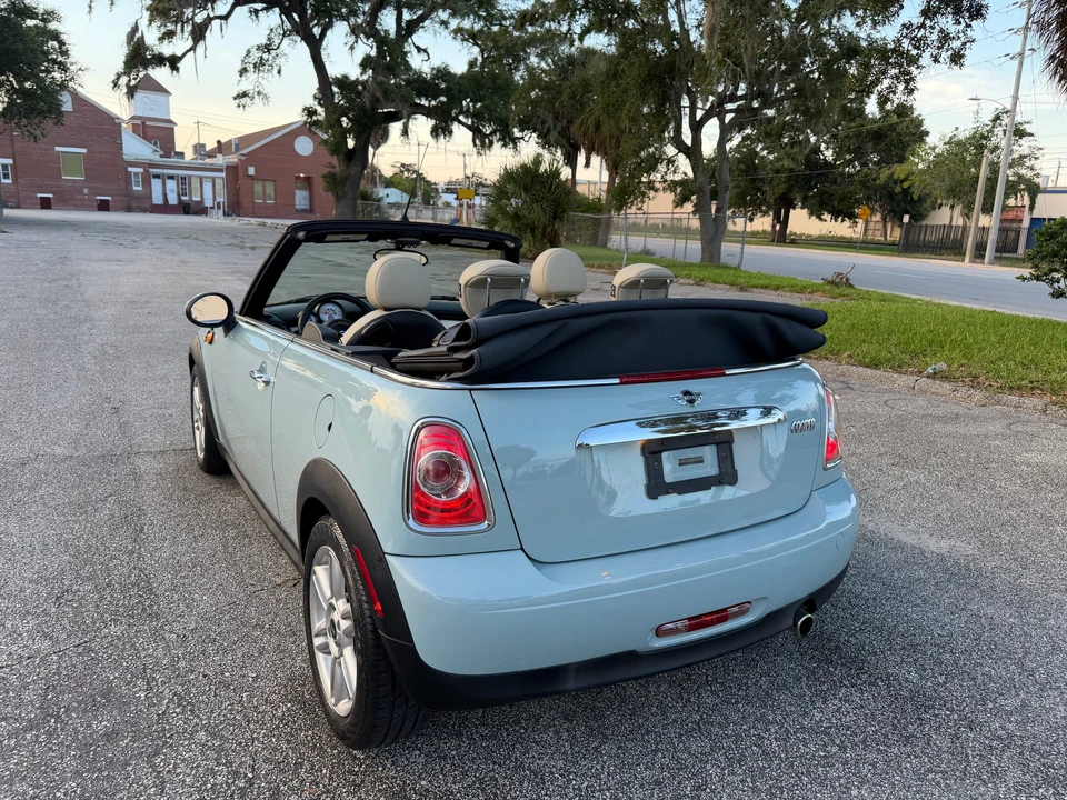 2013 Mini Coupe & Roadster - Image 14 of 31