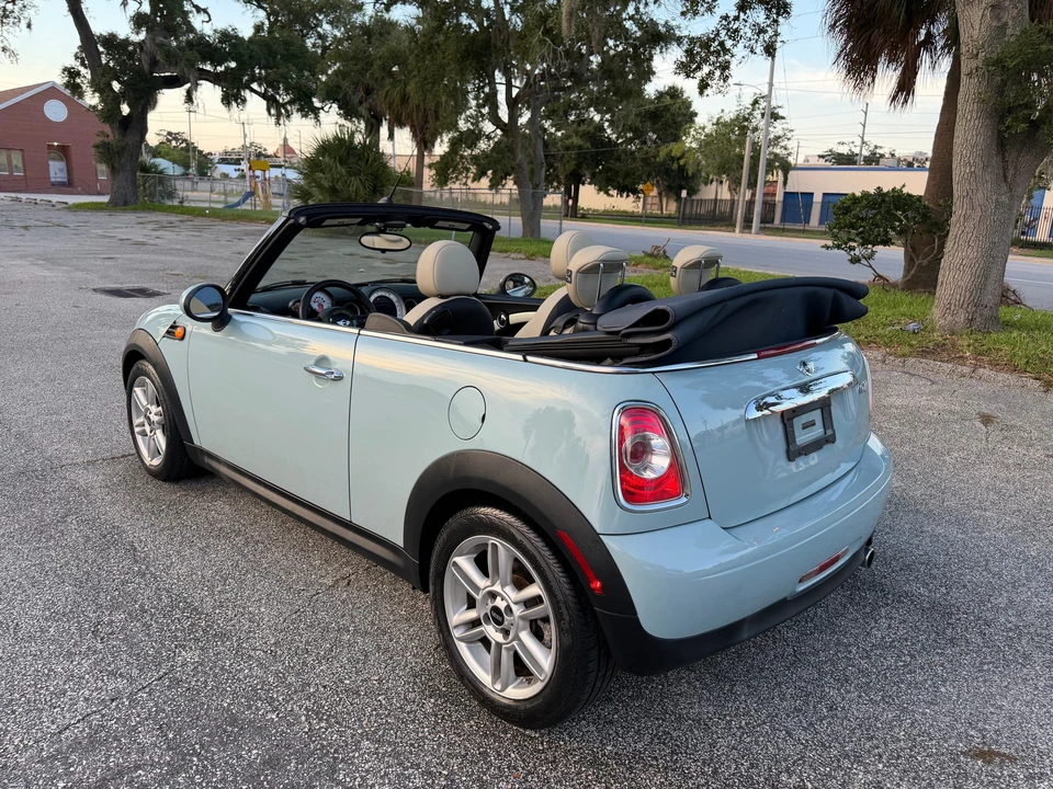 2013 Mini Coupe & Roadster - Image 16 of 31