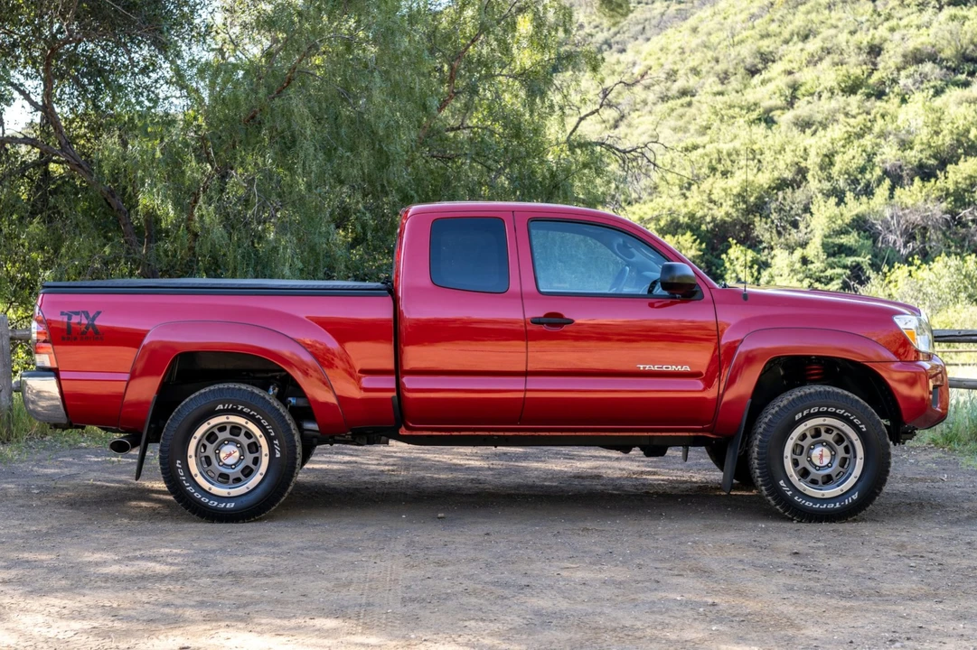 2013 Toyota Tacoma 2nd Gen - Image 3 of 6