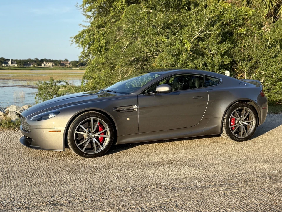 2014 Aston Martin V8 Vantage (2006-2017) - Image 3 of 31
