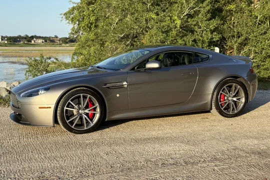 2014 Aston Martin V8 Vantage Coupe