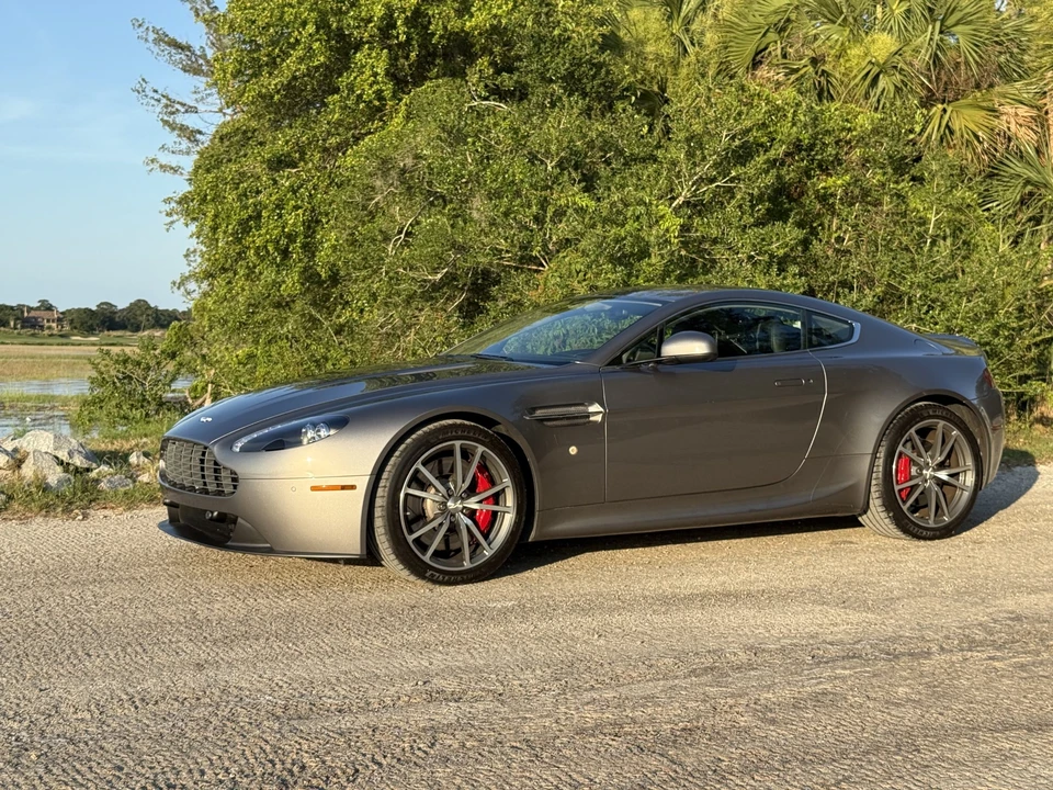 2014 Aston Martin V8 Vantage (2006-2017) - Image 2 of 31
