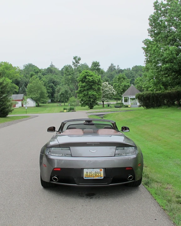 2014 Aston Martin V8 Vantage (2006-2017) - Image 14 of 31