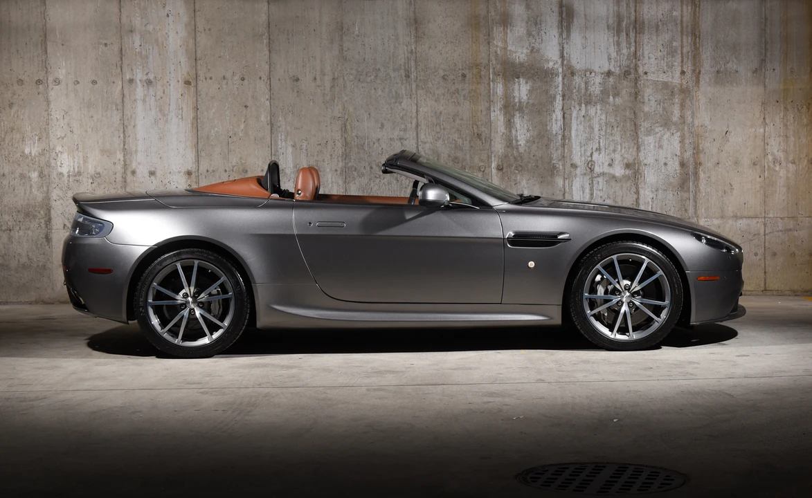 2014 Aston Martin V8 Vantage (2006-2017) - Image 9 of 31
