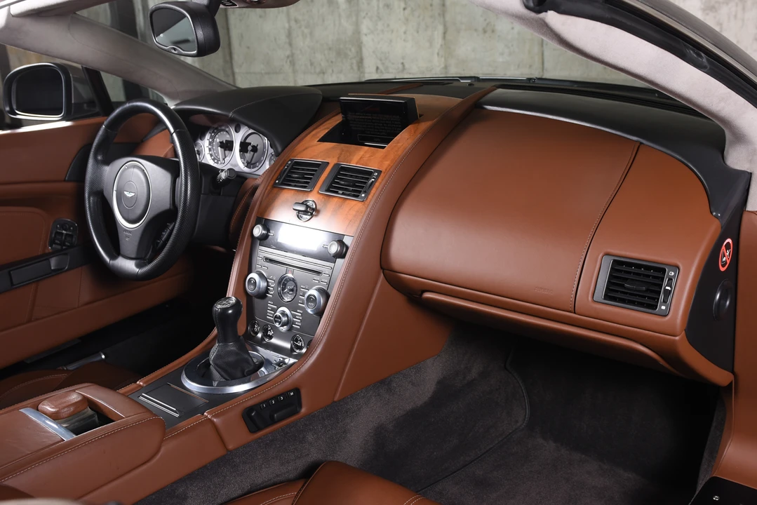 2014 Aston Martin V8 Vantage (2006-2017) - Image 27 of 31