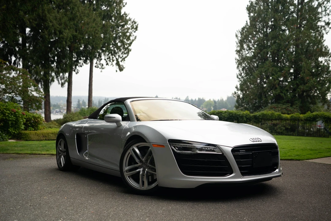 2014 Audi 42 R8 - Image 6 of 31