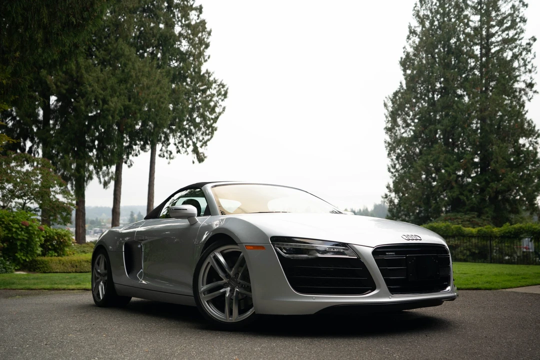 2014 Audi 42 R8 - Image 7 of 31