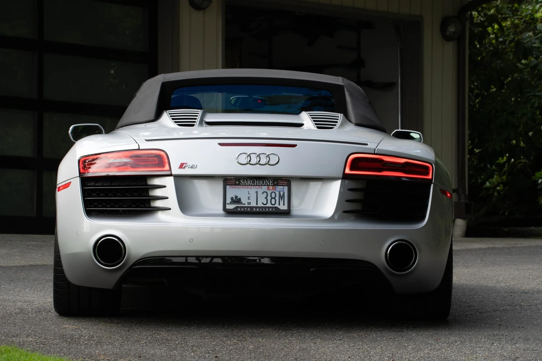 2014 Audi 42 R8 - Image 9 of 31