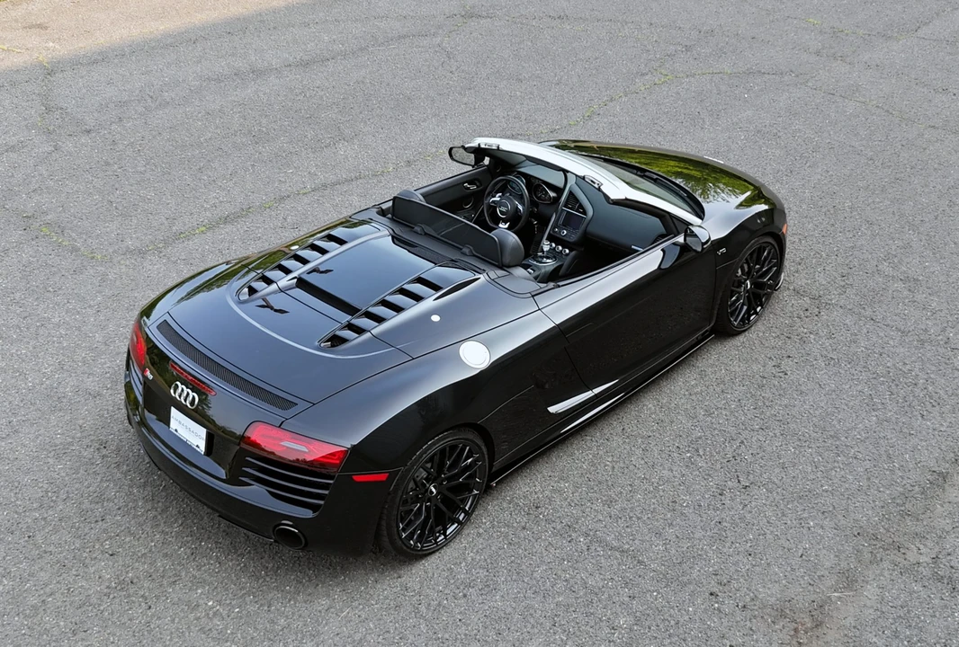 2014 Audi 42 R8 - Image 22 of 31