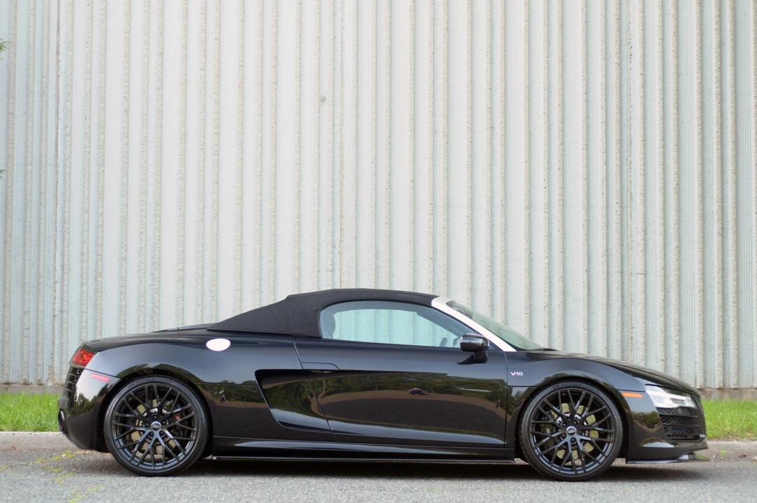 2014 Audi 42 R8 - Image 28 of 31