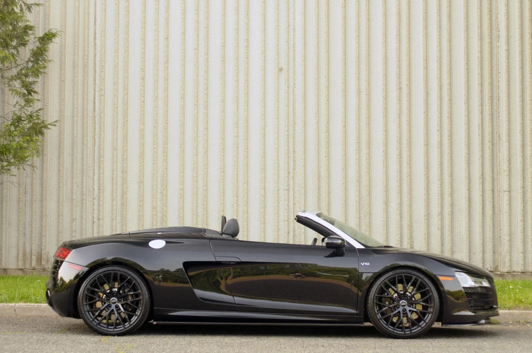 2014 Audi 42 R8 - Image 8 of 31
