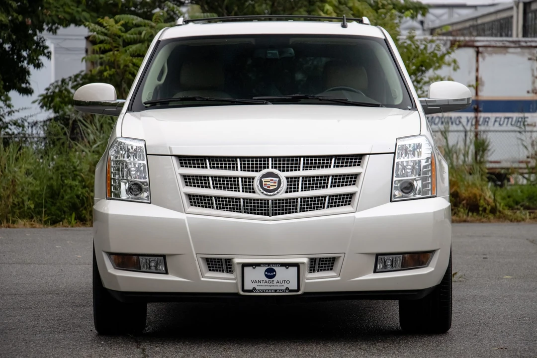 2014 Cadillac Escalade & EXT 3rd Gen - Image 24 of 31