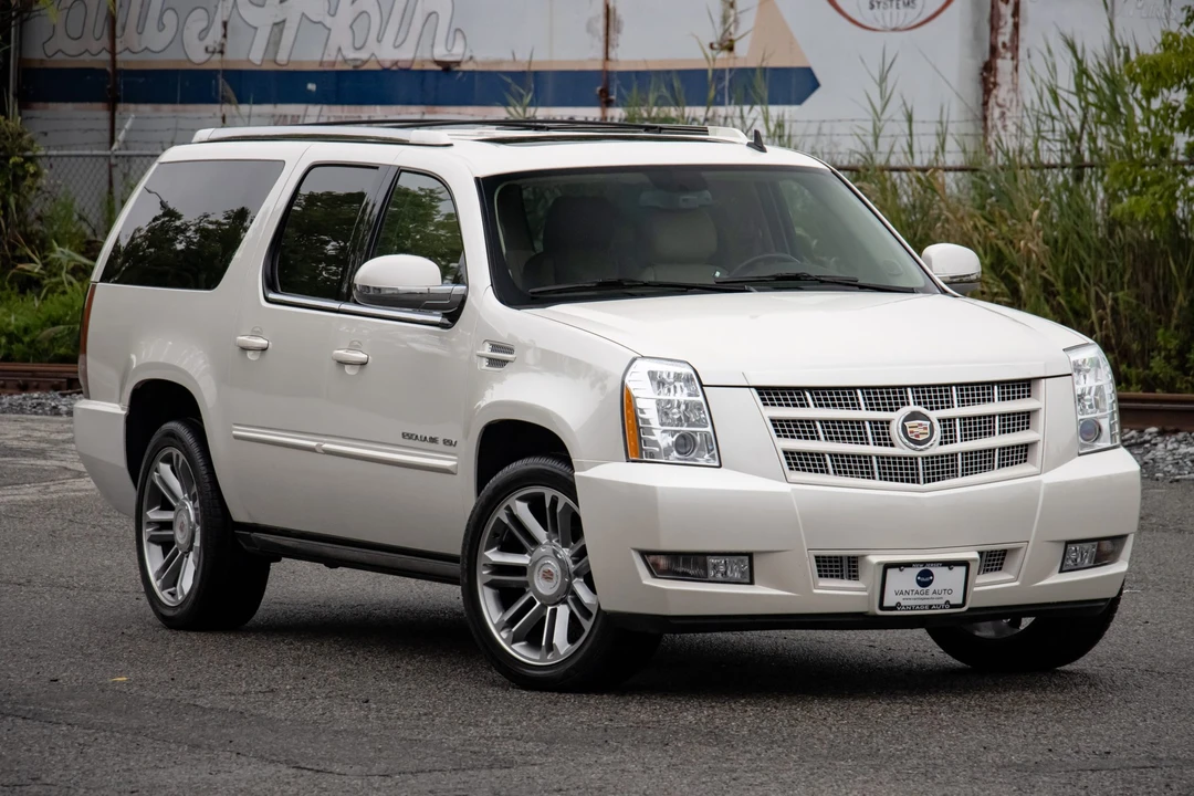 2014 Cadillac Escalade & EXT 3rd Gen - Image 18 of 31