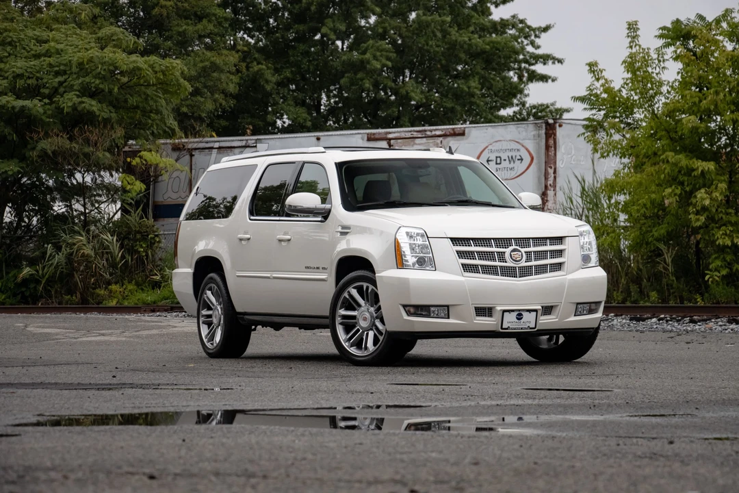 2014 Cadillac Escalade & EXT 3rd Gen - Image 16 of 31