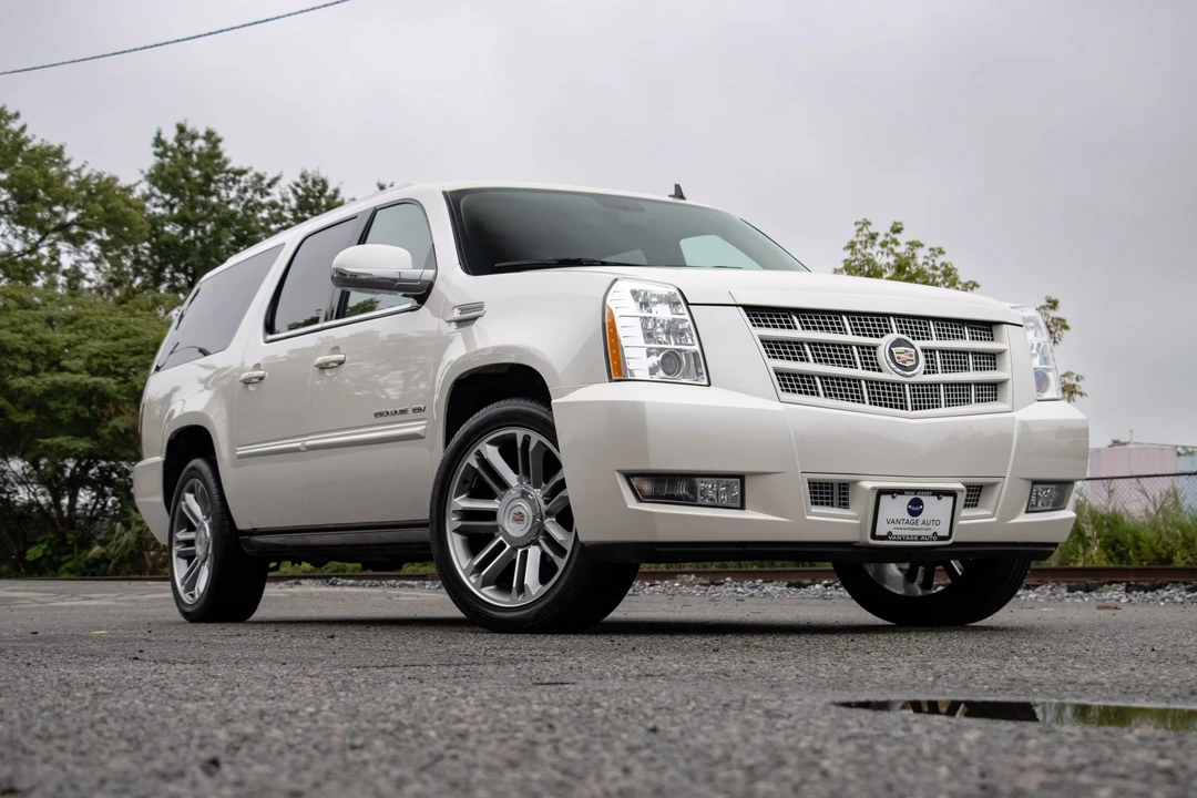 2014 Cadillac Escalade & EXT 3rd Gen - Image 21 of 31