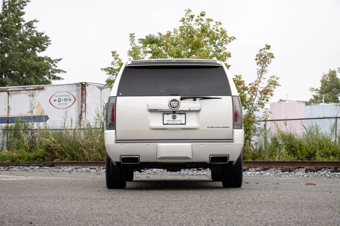 2014 Cadillac Escalade & EXT 3rd Gen - Image 10 of 31