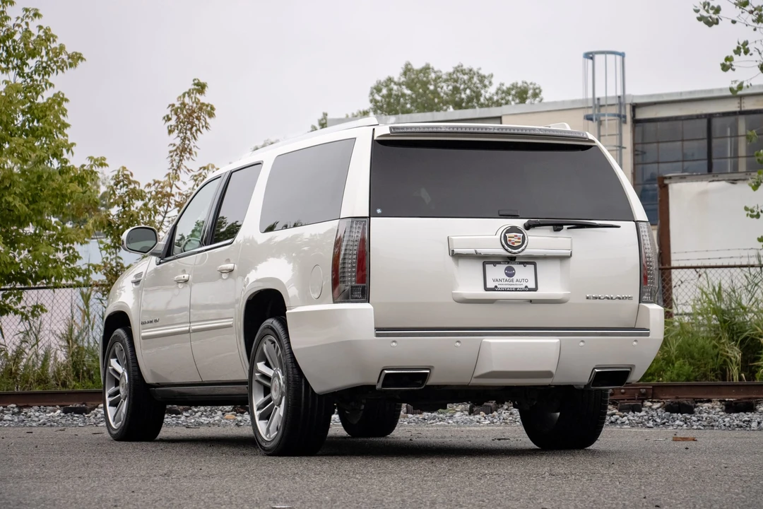 2014 Cadillac Escalade & EXT 3rd Gen - Image 8 of 31