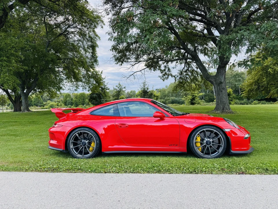 2014 Porsche 991 GT3 - Image 30 of 31