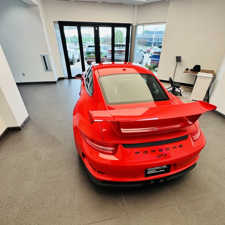 2014 Porsche 991 GT3 - Image 17 of 31