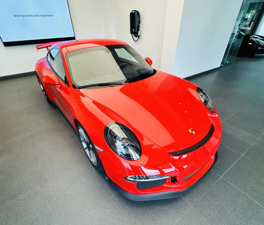 2014 Porsche 991 GT3 - Image 25 of 31